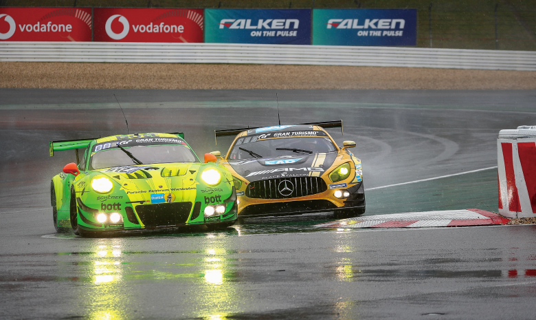 911 GT3 RとAMG GT3